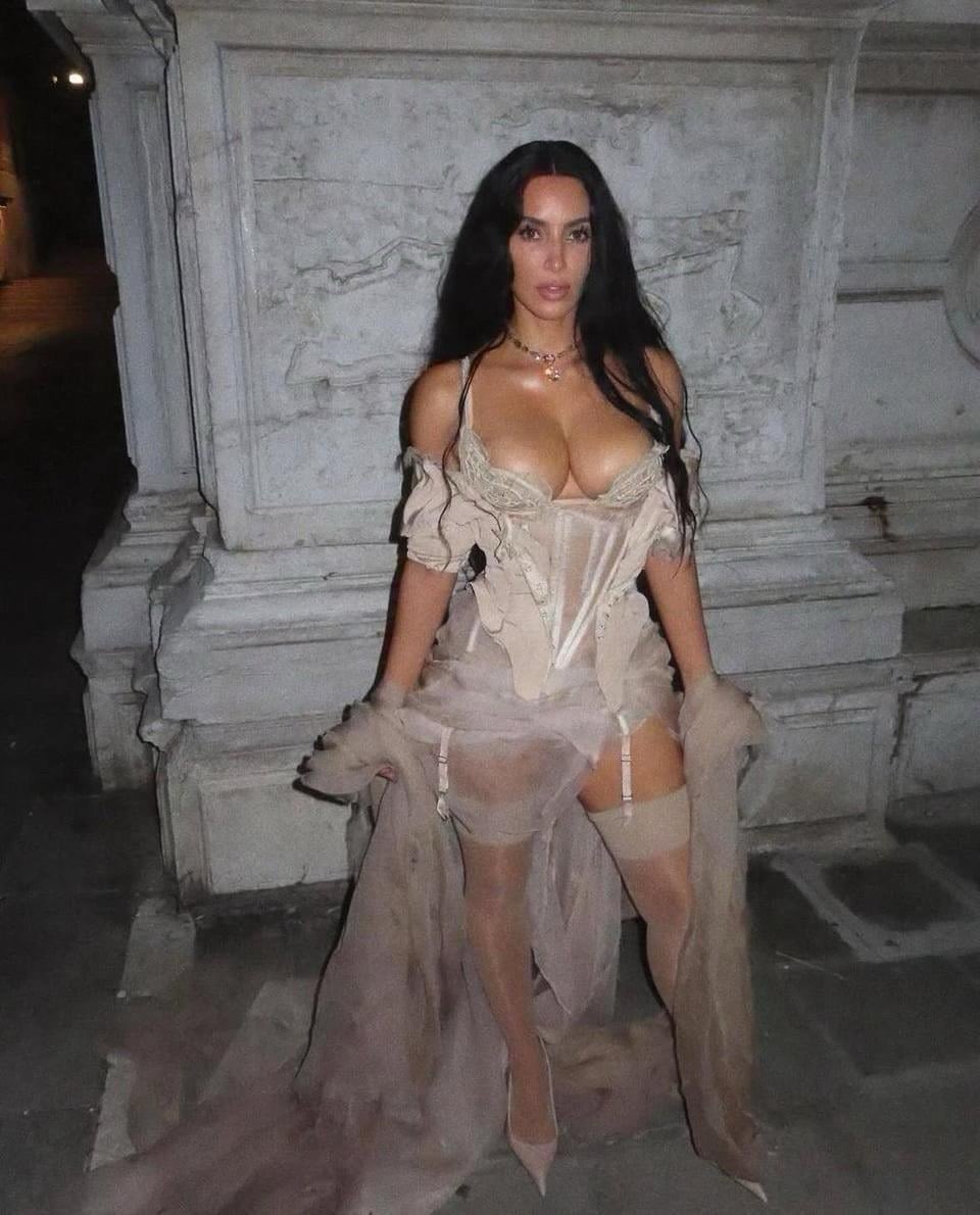 Mistress Kim tweet media