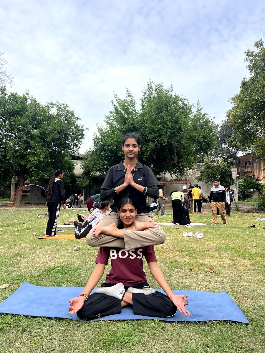 GKaur68020's tweet image. अगर समाधान सामने है, तो देरी क्यों?
योग को हर घर तक पहुंचाने में क्या रुकावट है? पंजाब ने रास्ता दिखा दिया है। अब बाकी राज्यों को फैसला लेना होगा—स्वास्थ्य या राजनीति?
#cmdiyogshala #DecisionTime #PunjabInspires #YogaForAll 
@abhitiwari73 #Sangrur