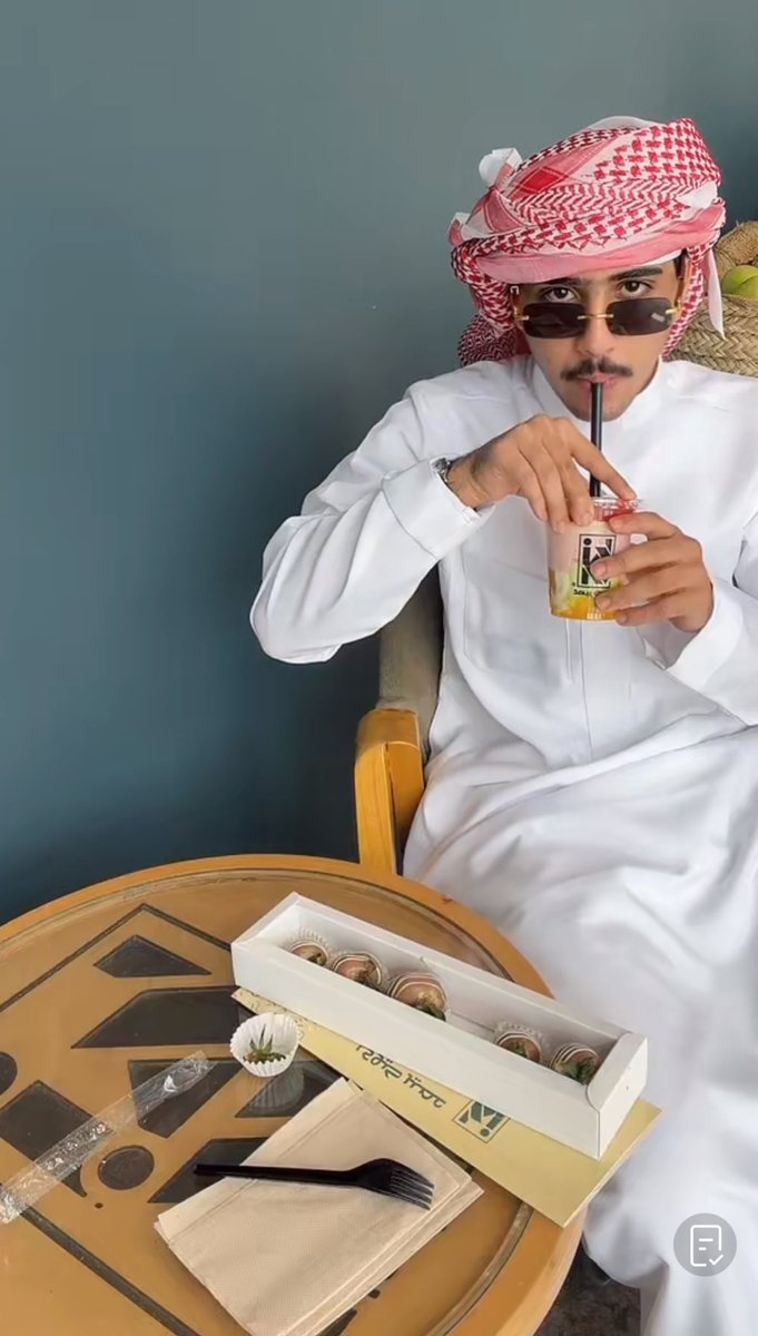 💙القمر💙 tweet media