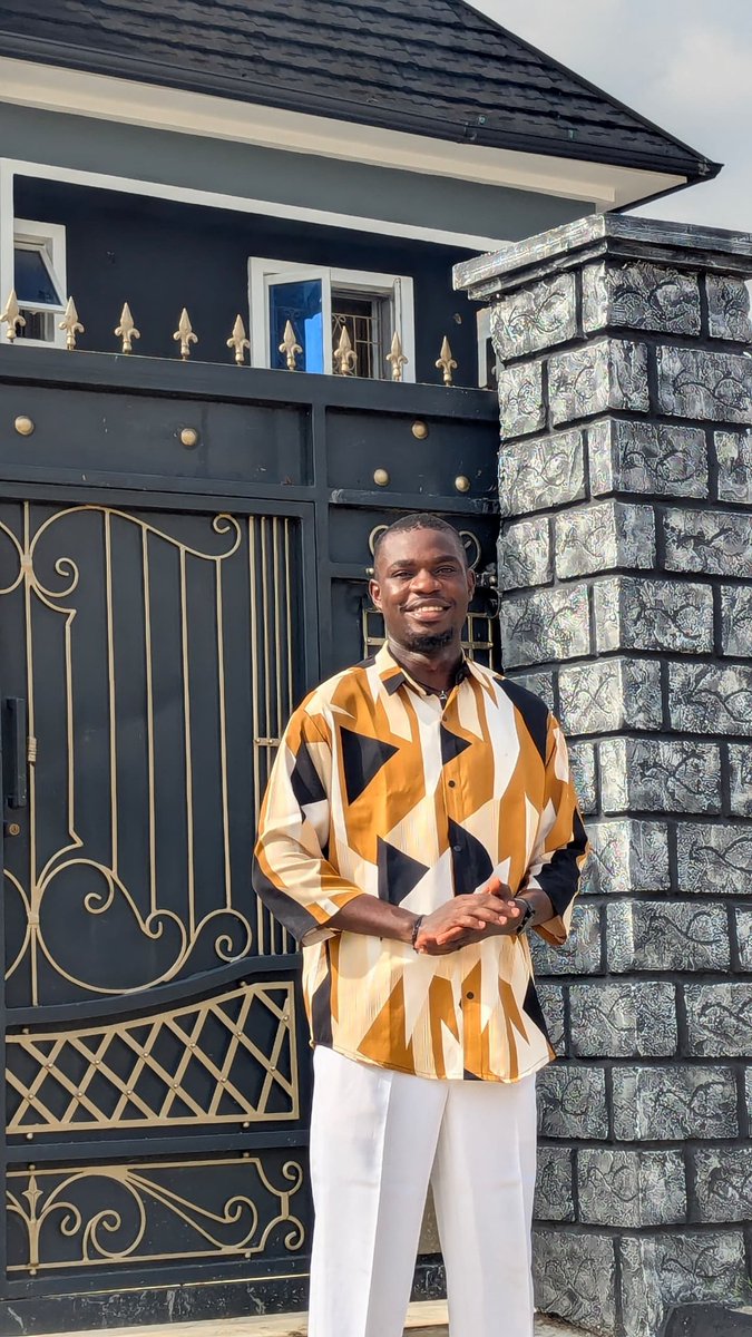 everule01's tweet image. Monday mindset: disciplined, focused, and ready to deliver results. 💼🔥

Showing up to do what I love doing, building and managing scalable digital solutions at the intersection of software development and project management. 

#pmp #developer