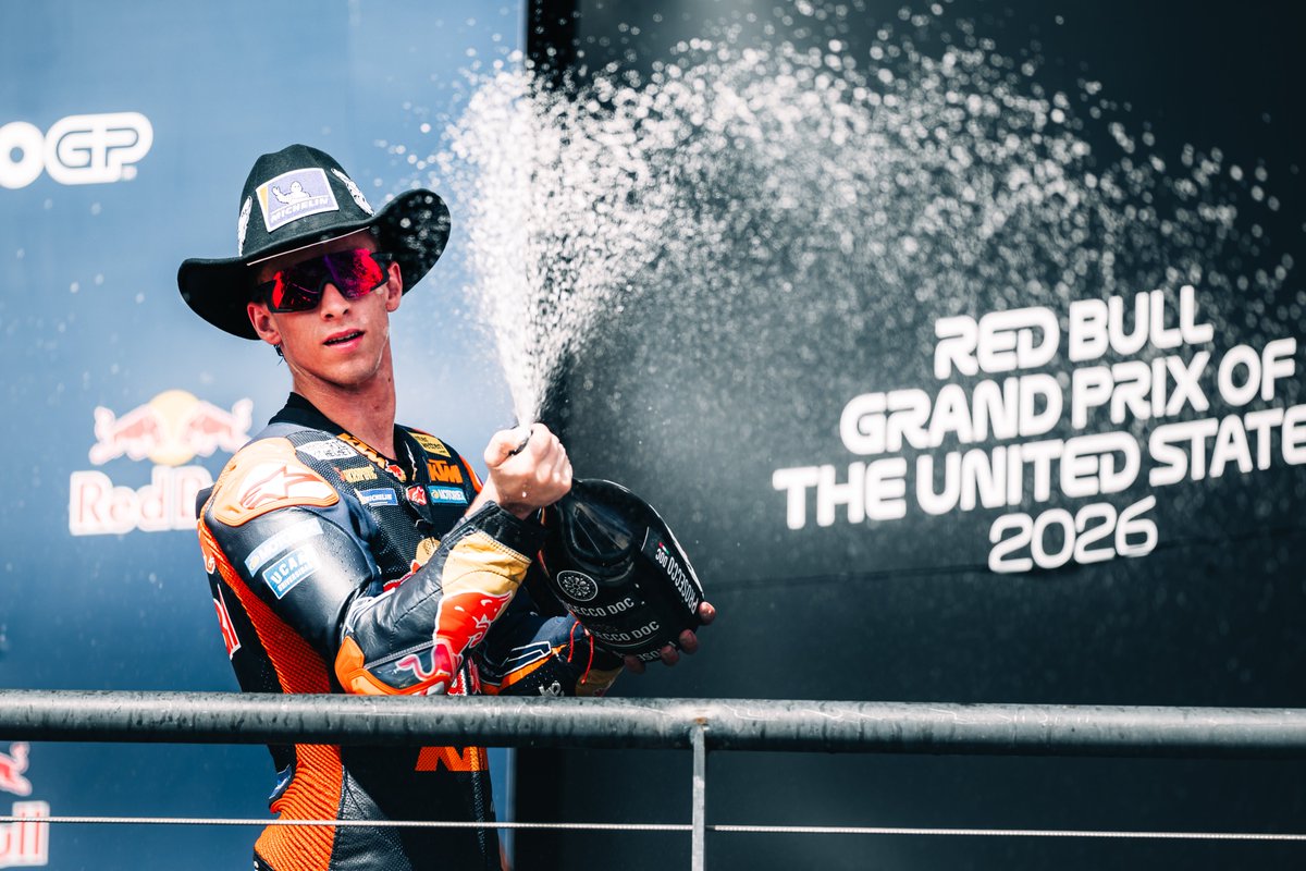 KTM_Racing's tweet image. Fresh wallpapers in all the sizes 👇

#KTM #ReadyToRace #WallpaperWednesday