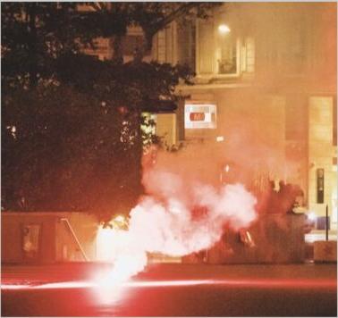 _Direct_News's tweet image. 🔥 Poubelles brûlées, tirs de mortiers... Lyon secoué par des émeutes nocturnes

Des coups de mortiers ont été tirés et des poubelles brûlées. | LeJDD 

La #NouvelleFrance : comment la trouvez-vous ?
#violence #Lyon