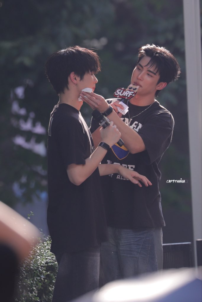 capythaila tweet media