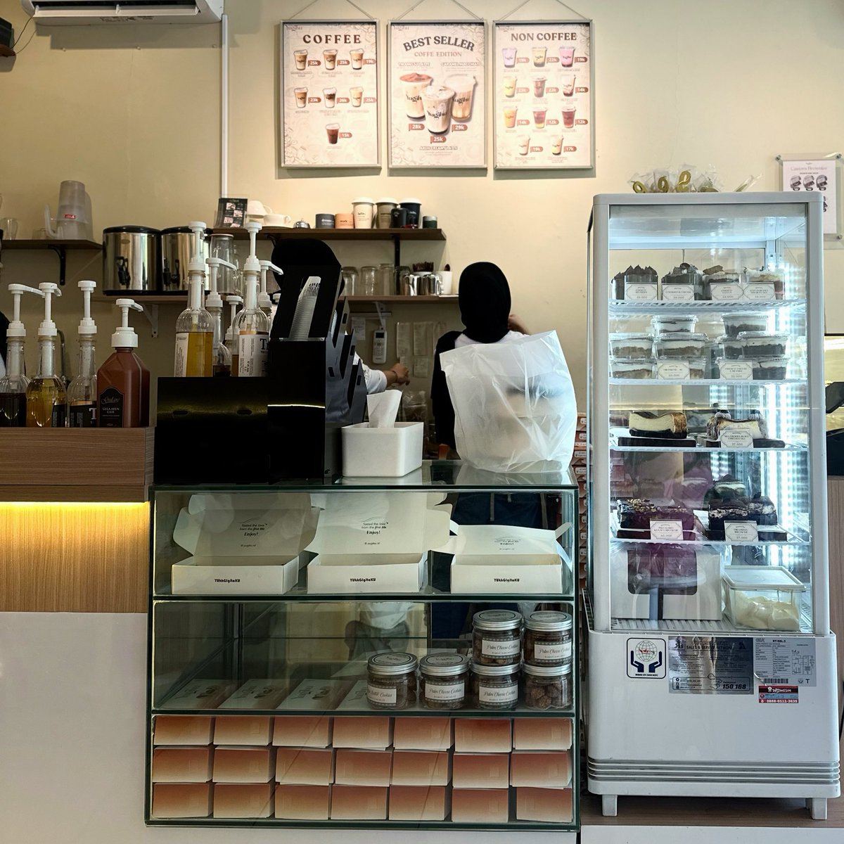 mission : fuel the belly ❣️

gak semua yang enak itu viral. contohnya? DONAT ini 😍