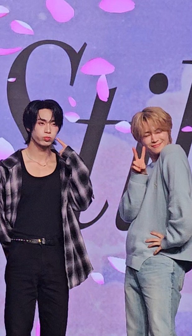 마키makki tweet media