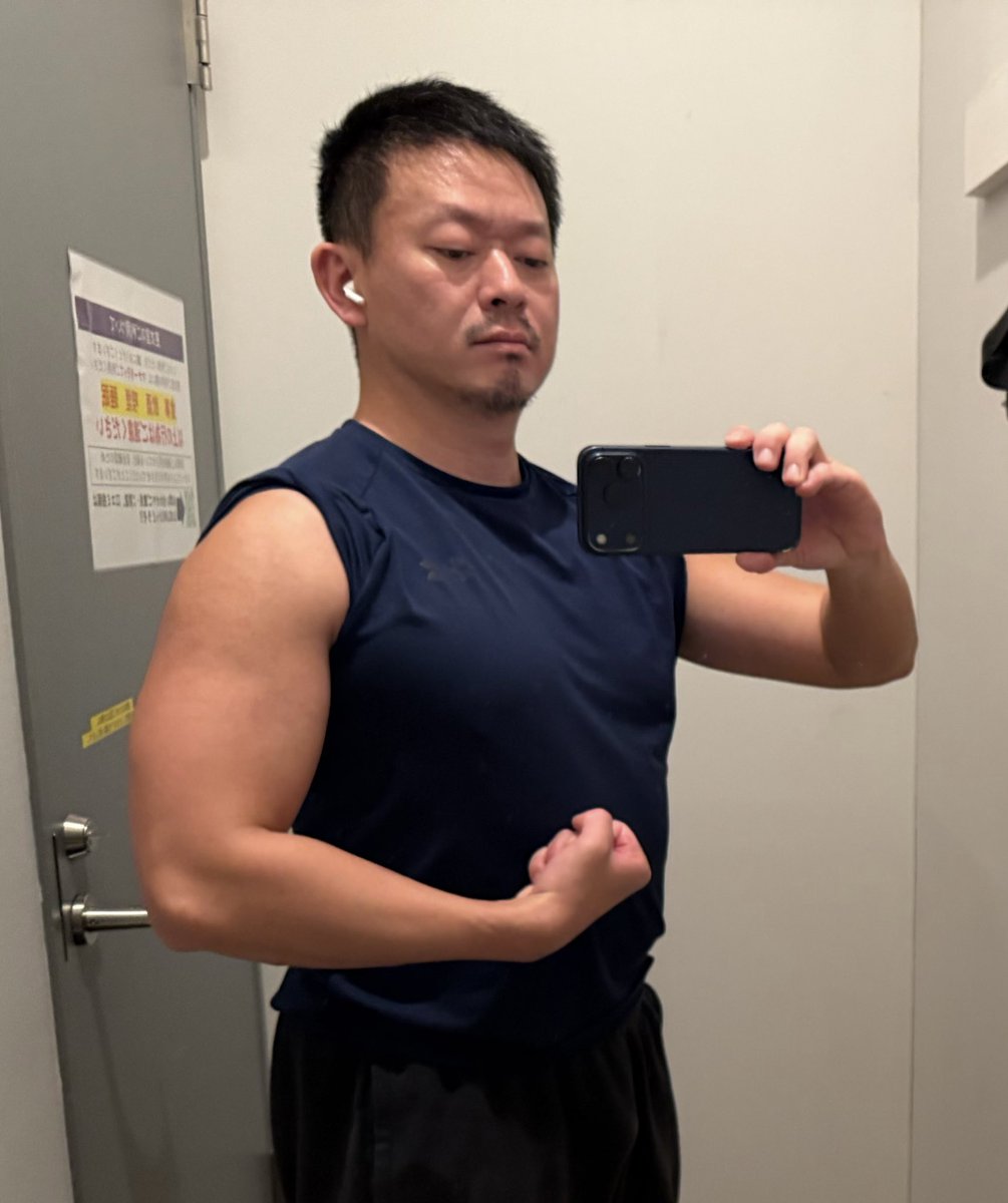 k0rgb's tweet photo. 腕トレdone💪🏻
最近モチベ下がってトレーニング出来てない、、、😣 https://t.co/WfyYJDiHY7