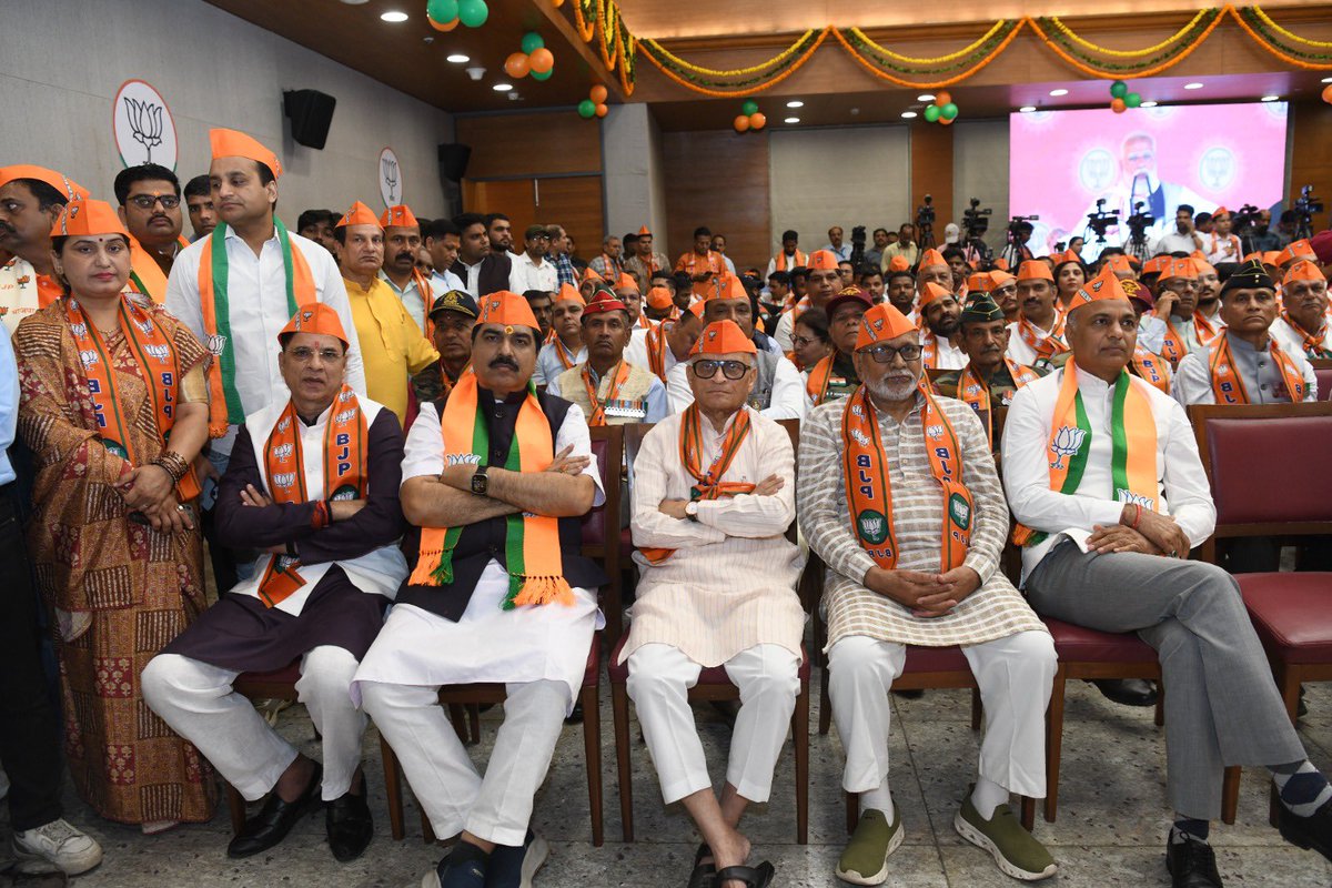 विश्व के सबसे बड़े राजनीतिक दल <a href="/BJP4India/">BJP</a> के सभी समर्पित कार्यकर्ताओं को 47वे स्थापना दिवस पर हार्दिक बधाई.यशस्वी प्रधानमंत्री श्री <a href="/narendramodi/">Narendra Modi</a> जी के नेतृत्व में “राष्ट्र प्रथम' के संकल्प को पुनः दोहराएंऔर मिलकर एक 'विकसित भारत' के निर्माण हेतु पूरी ऊर्जा के साथ जुट जाएं।