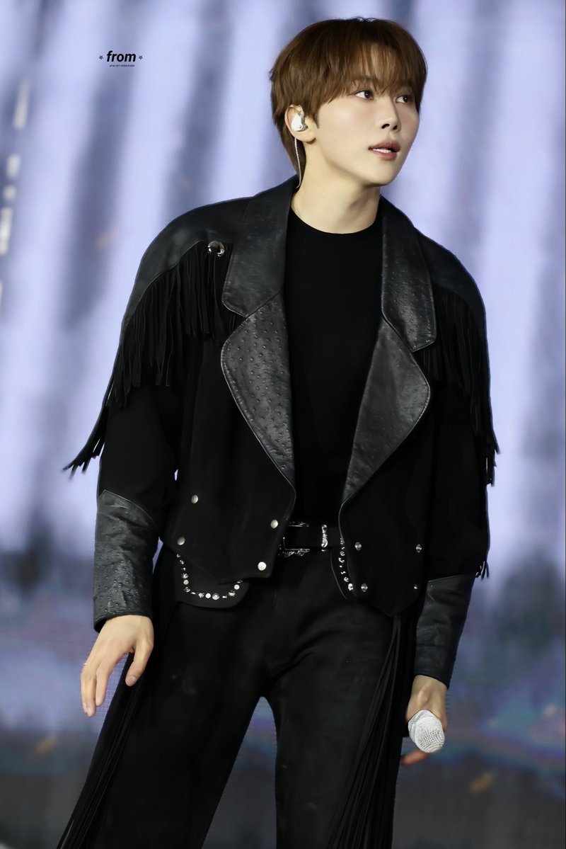 ⋆ 𝙛𝙧𝙤𝙢 ⋆ tweet media