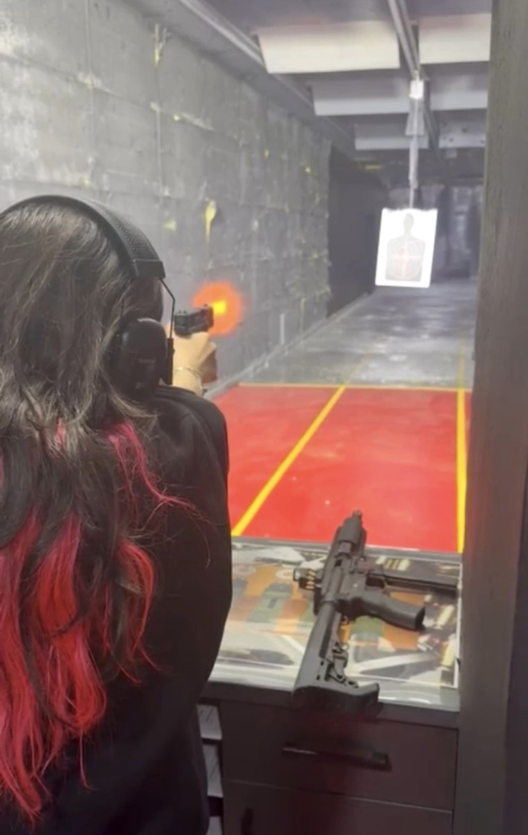 alittleisland tweet media