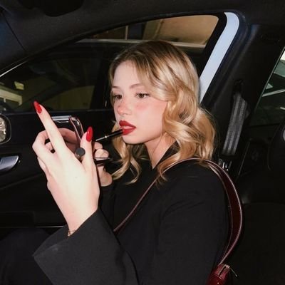 bercesten 🎻 tweet media