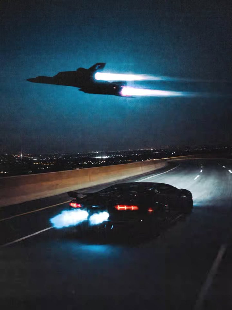 Mini Archillect tweet media