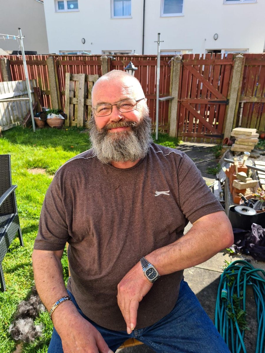 DailyMirror's tweet photo. 'Our dad was left to rot in funeral home - we were robbed of final goodbye'

https://t.co/bGP22qmZT8 https://t.co/wJLfSr8FNR