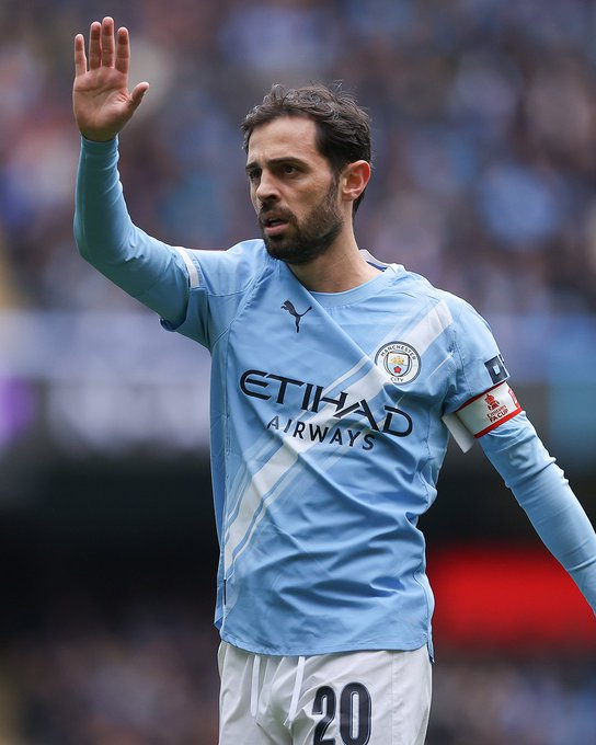 uk_live_fifa's tweet photo. Club captain Bernardo Silva will be leaving Man City at the end of the season 💔

How can they replace him? 🤔 https://t.co/aY3vuVPBTJ