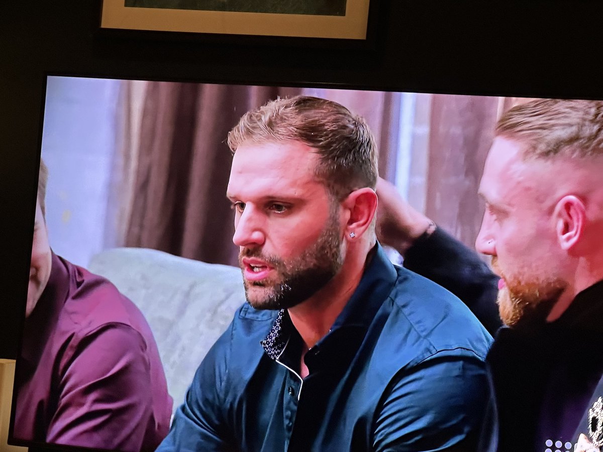 Steph the sarcastic sequin tweet media