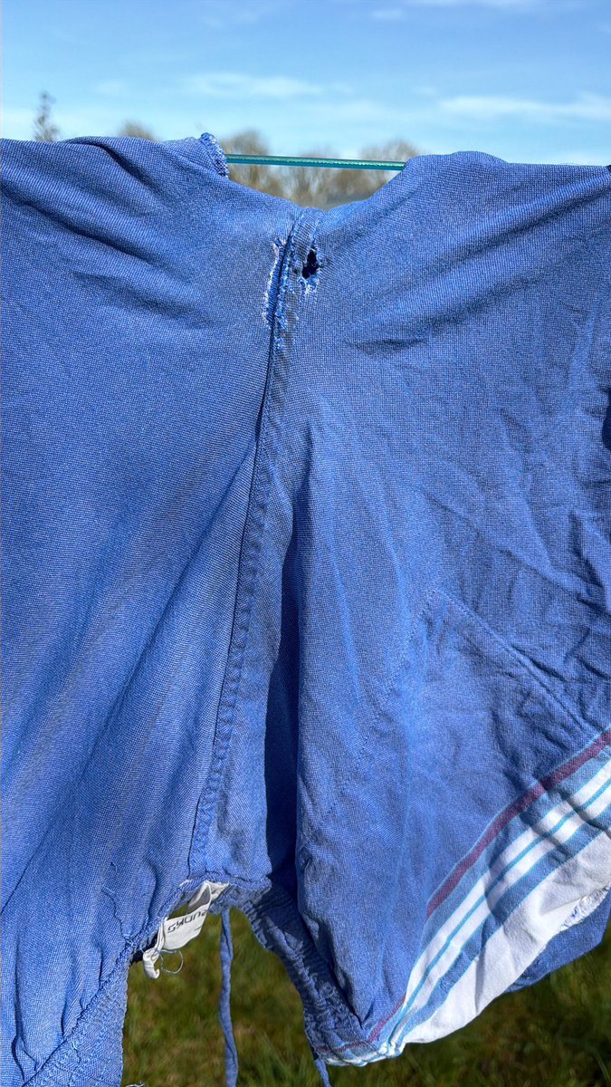 SF46212's tweet image. Noooo @tomstrunks #ripped #heartbroken #tomstrunks