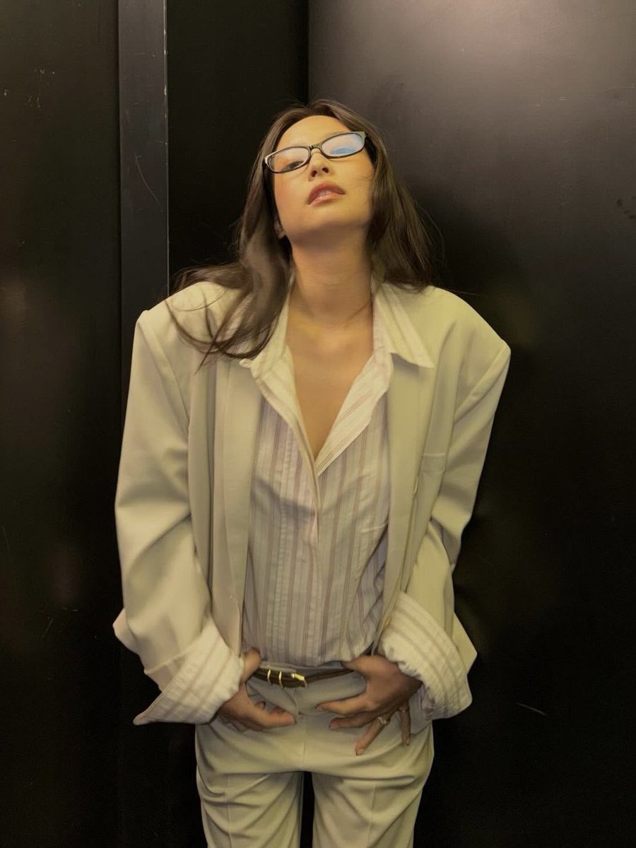 jennie pics tweet media