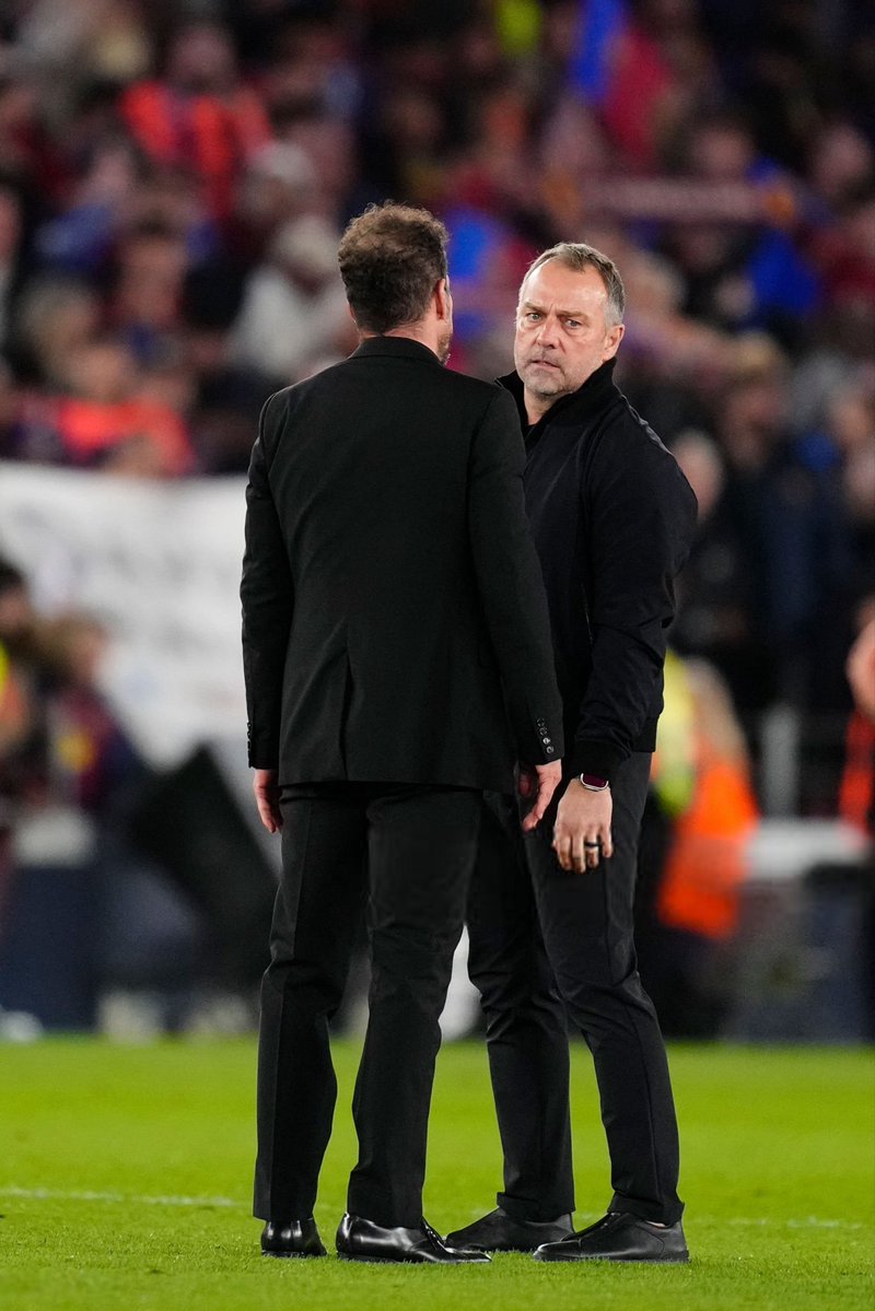 𝖤𝖫 𝖯𝖱𝖤𝖲𝖨𝖣𝖤𝖭𝖳 tweet media