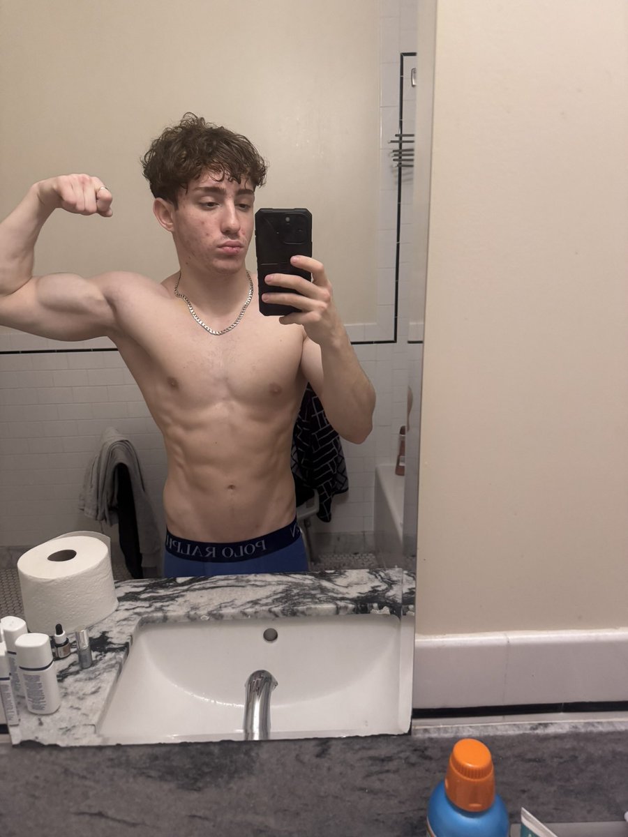 CashToxk tweet media