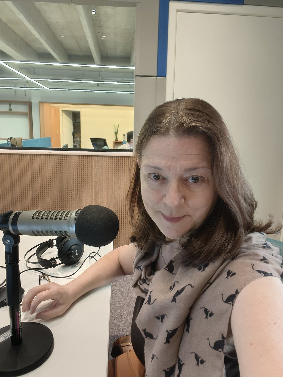 RoxaneRe's tweet photo. #Bomdia Vai começar o Jornal da USP no Ar https://t.co/7Azgnr5mb8 com muita informação científica e repercussão de fatos importantes! https://t.co/dwFlWTmbm5