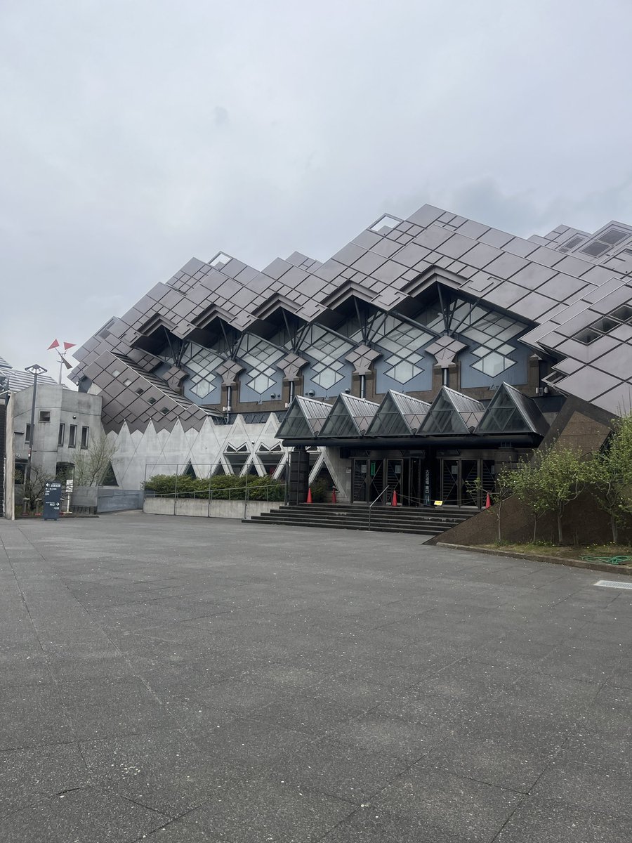 NEWSPO3's tweet photo. 5月に開催するNEWSPO主催ドッヂビーチャレンジカップの会場、東京武道館様との打ち合わせに行ってきました🥏✨

今年も楽しみです😊！ https://t.co/e9Ln8puzY8