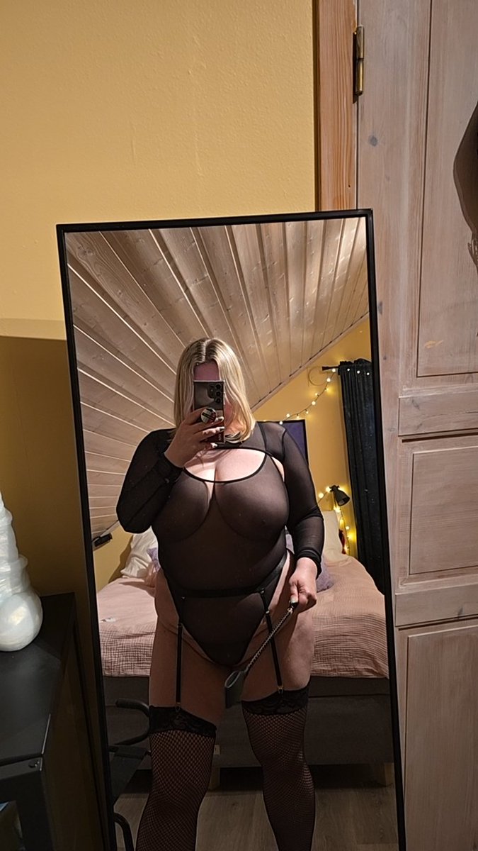 Stormen har roet seg… men jeg er fortsatt like farlig 😈
Tilbudet er snart over — 60% rabatt mens du kan 💋
Deilig BBW som elsker oppmerksomhet, store leketøy og å ta kontroll…
Klar for å bli min? 👀