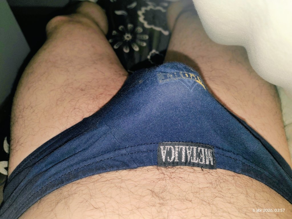 Briefslover81's tweet photo. Asi voy despertando hoy Lunes primer día de trabajo después de unos días de vacaciones y ustedes como despertaron hoy Lunes. https://t.co/gWFH1WrSSn