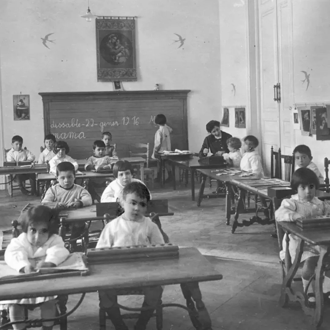 Esguard Històric tweet media