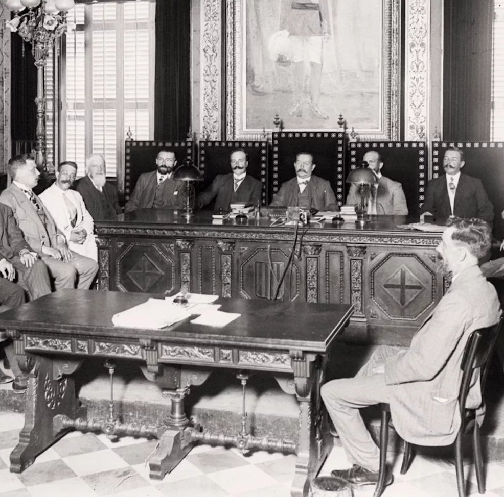 Esguard Històric tweet media