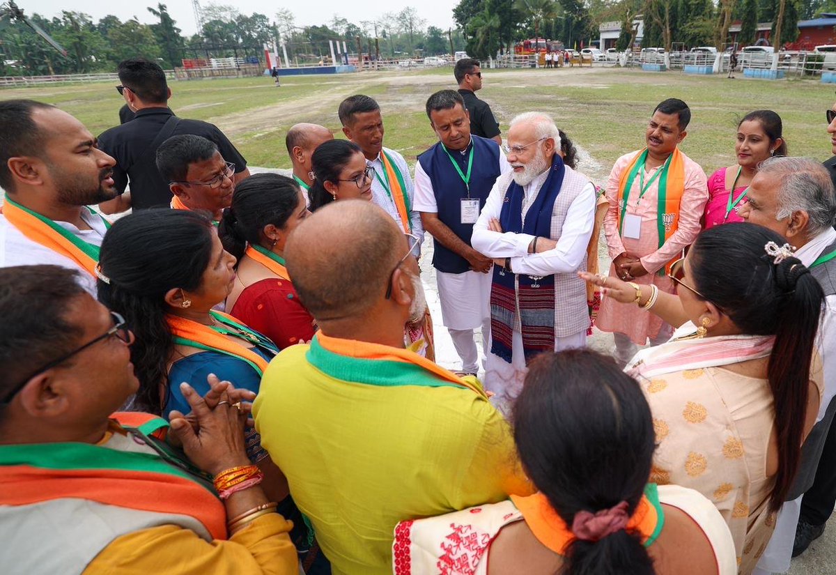 Narendra Modi tweet media