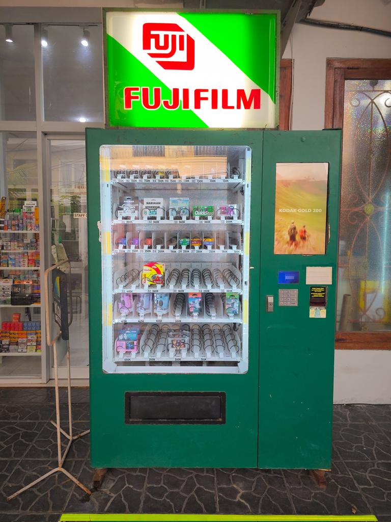 nomadic 🎞️ tweet media