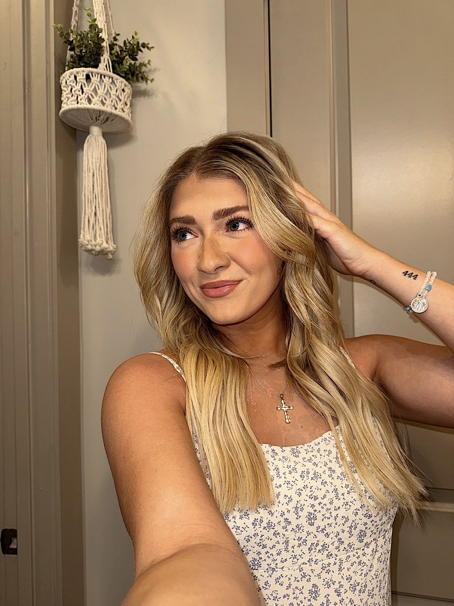 _itsjessmiller's tweet photo. Live tn @Fanfixio 10pm CST ❤️ https://t.co/AsiK230Yd6