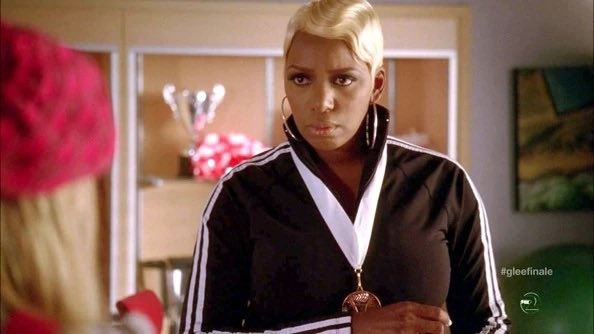 mia | ot6 🖤 tweet media