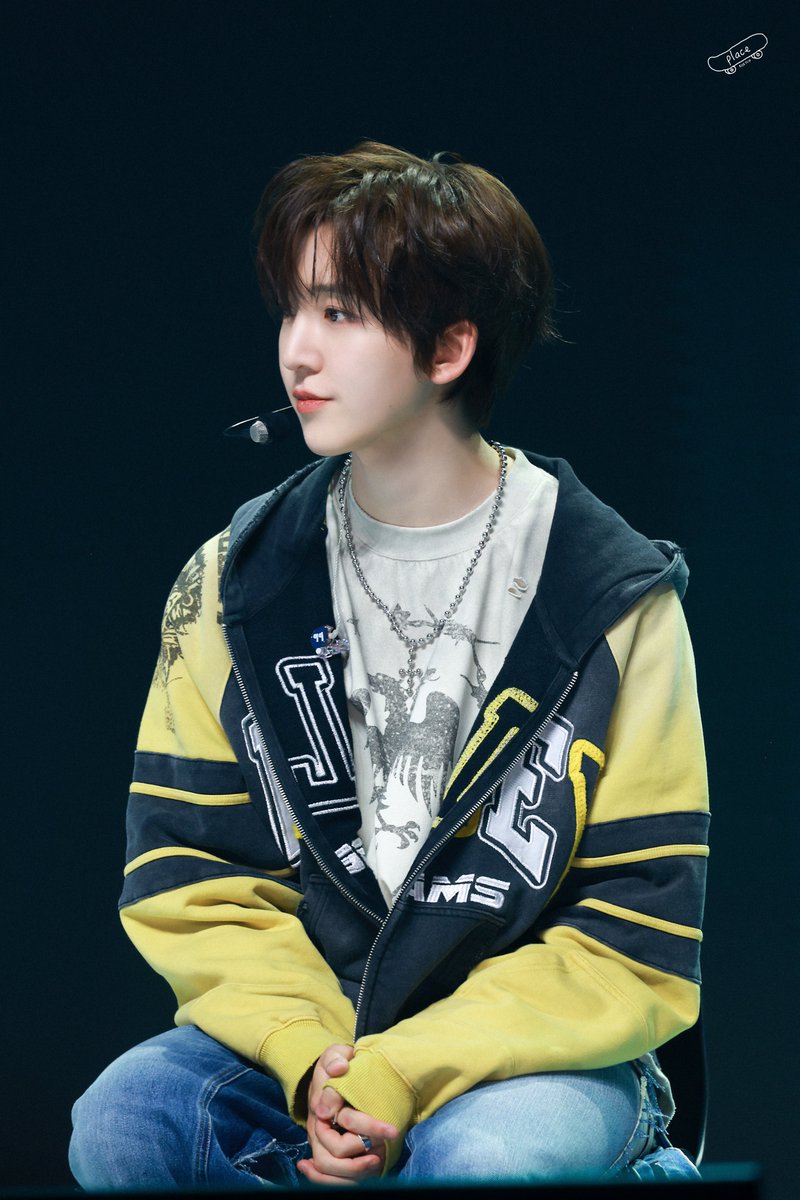 𝗽𝗹𝗮𝗰𝗲 tweet media