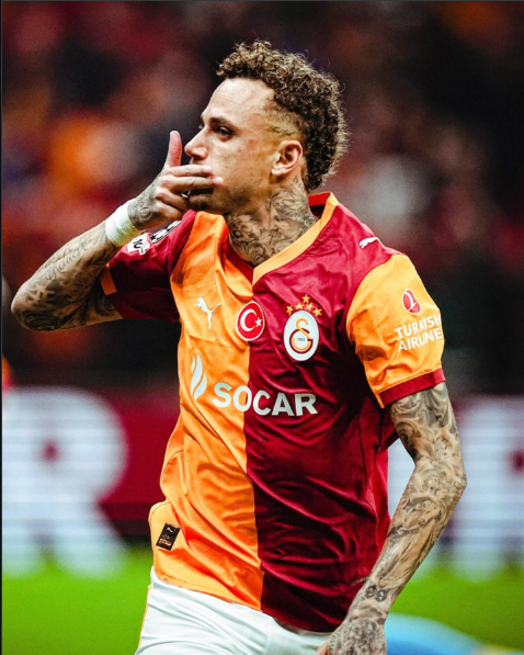 🚨Samimi soruyorum;

1⃣ Noa Lang sezon sonu 30€ satın alma opsiyonu kullanmak mı?
2⃣Yoksa Rafael Leao bu miktara yakın hakkını kullanmak mı?