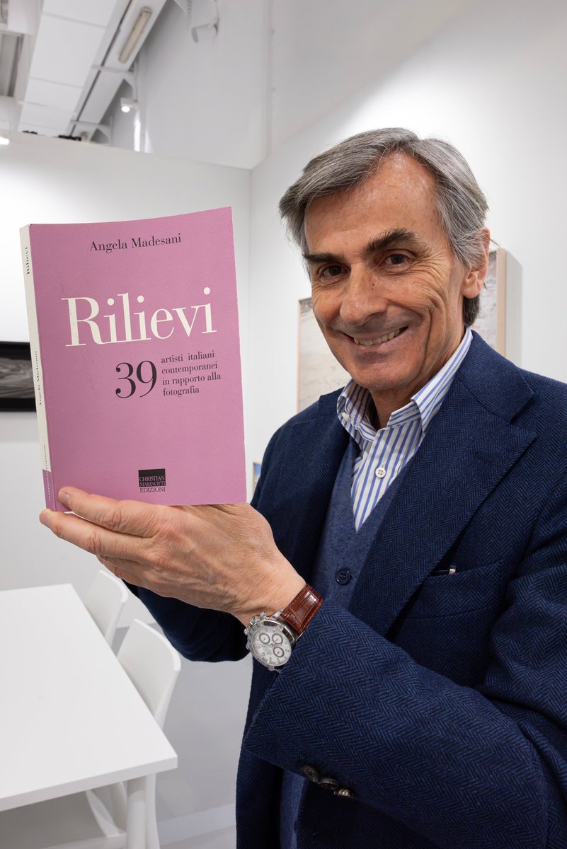 chmeedizioni's tweet photo. " 39 conversazioni ad altrettanti protagonisti dell’attuale panorama fotografico italiano"
https://t.co/X2BhSwe5Fv
Gli ambiti ai quali si fa riferimento sono di diversa natura, concettuale, linguistica, geopolitica, economica, storica, archivistica.
(foto courtesy #gaiarenis) https://t.co/GTvywMJlfp