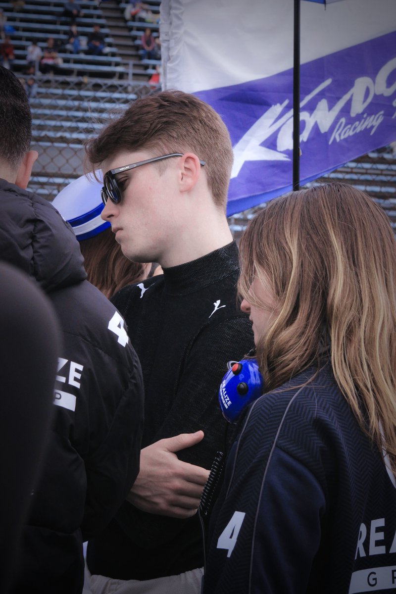 あいか tweet media