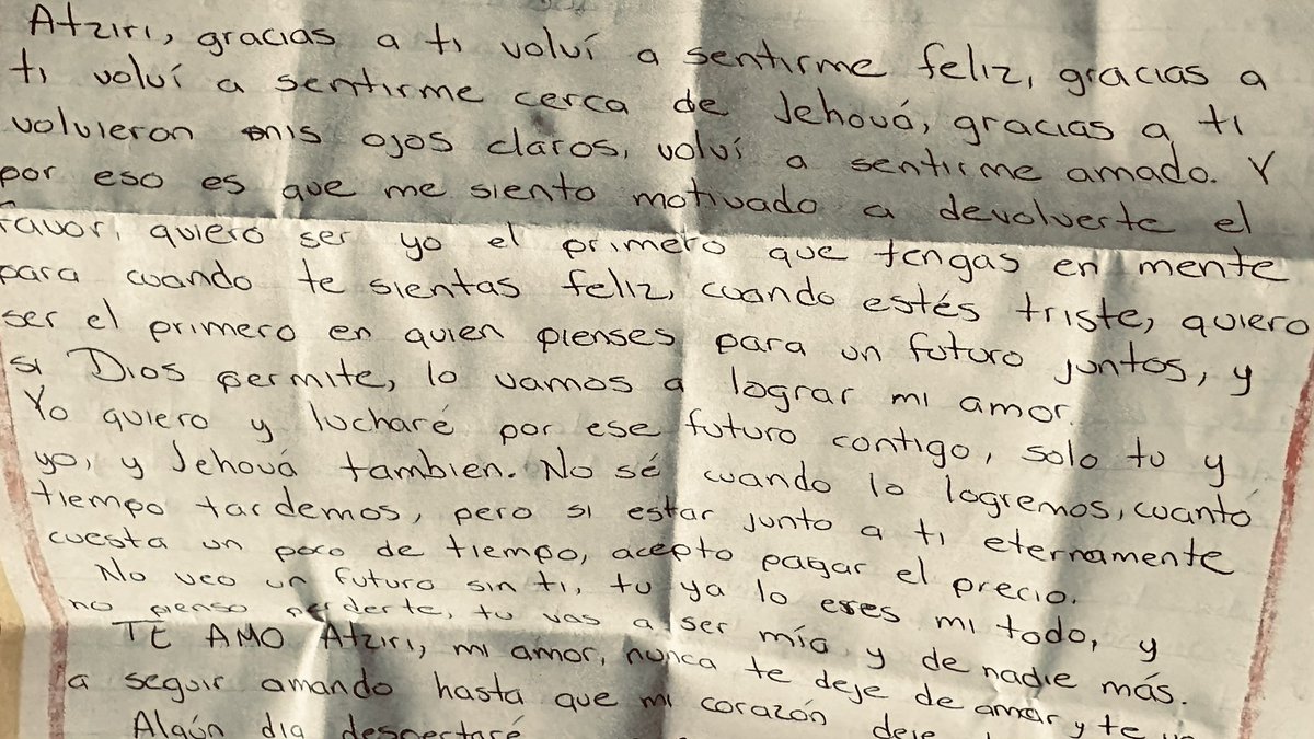 fernandastormi's tweet photo. Sus cartas a mano y compartir momentos con él, soy la más feliz 💕 04/04/26 https://t.co/bIqVfIoCp8
