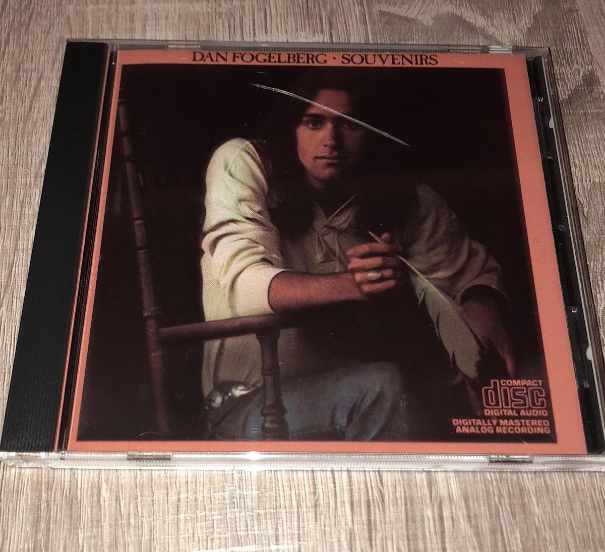 fneirad's tweet image. Todos tenemos nuestros pequeños ídolos sentimentales, y DAN FOGELBERG es uno de los míos

Pocos le recordaron cuando falleció, demasiado joven, hace más de 18 años (escribí para @el_pais el obituario). Pero dejó elepés adorables❤️

#UnDiscoAlDía #classic

undiscoaldia.com/dan-fogelberg-…