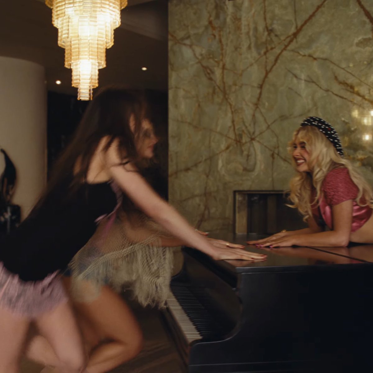 layla ♥︎ tweet media