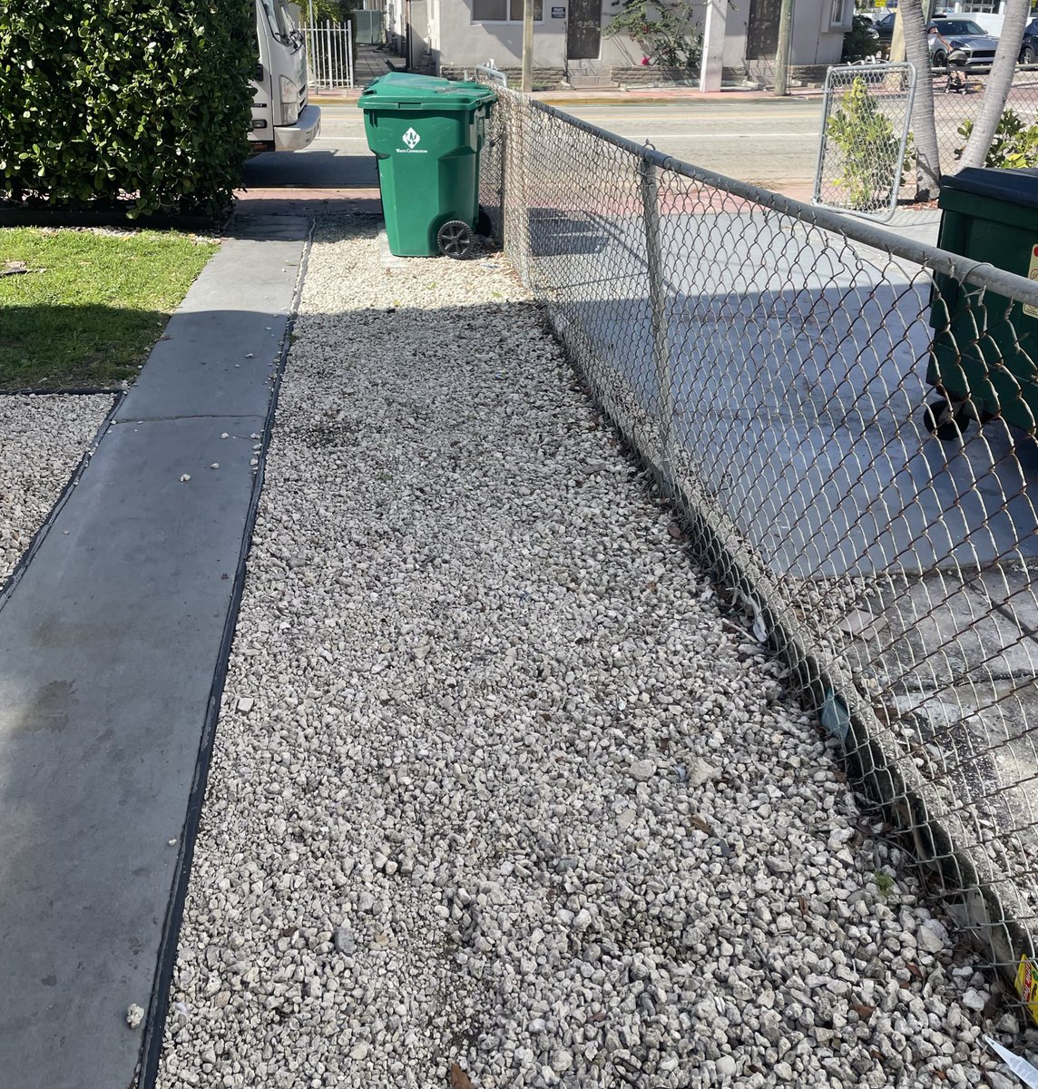 outjunk's tweet photo. If you have items you need to remove from your home: Just one call and we will get rid of it all! ☎️305-433-0470

#beforeandafter #junkremoval  #trashremoval #garbageremoval #furnitureremoval #miami #northmiami #miamidade #broward https://t.co/E5U2rUchPQ