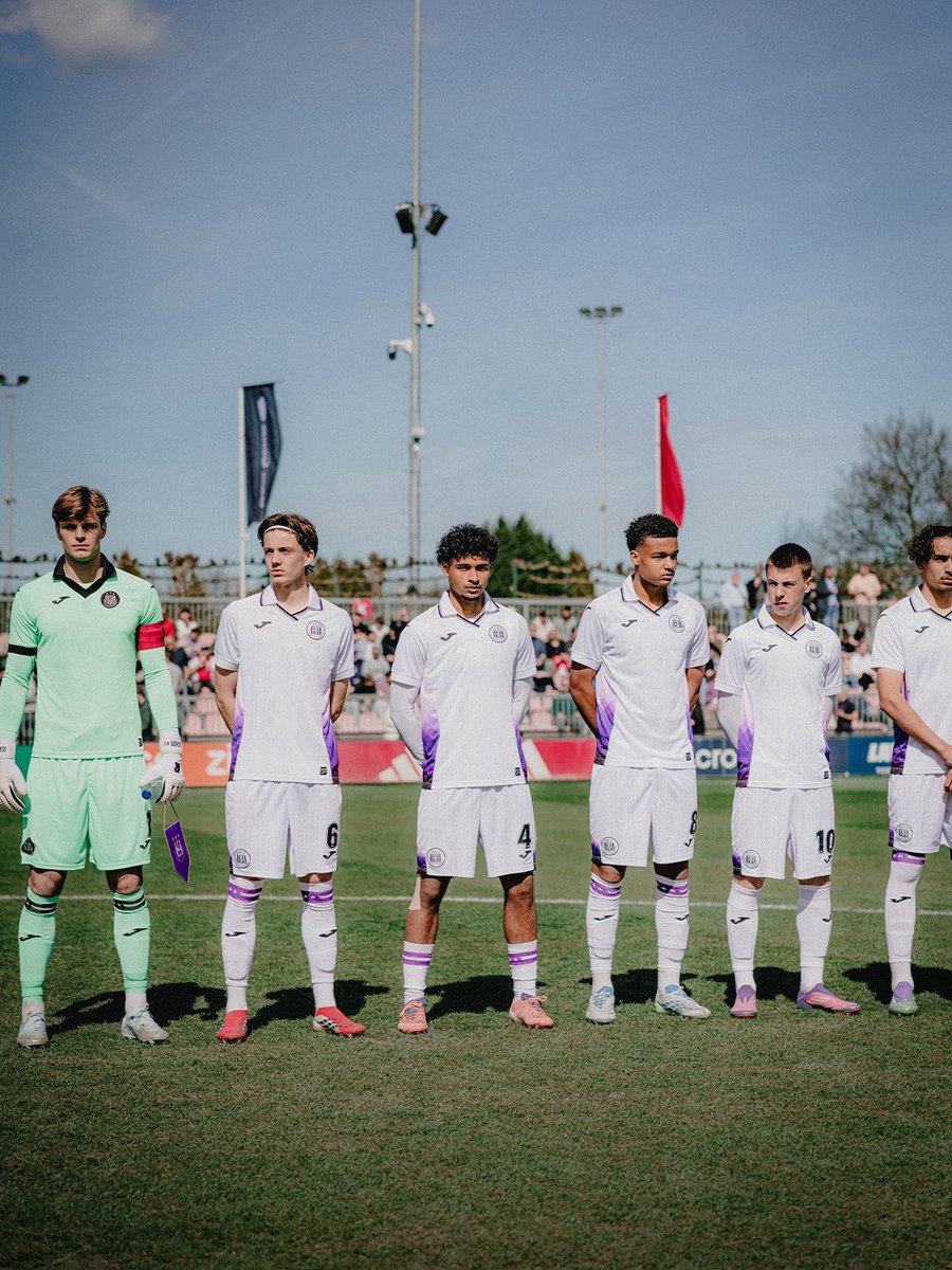 🏆 | Les U17 d’Anderlecht REMPORTENT la Future Cup !

Les jeunes Mauves ont battu le Réal Madrid (2-0) en finale 

📸 RSCA