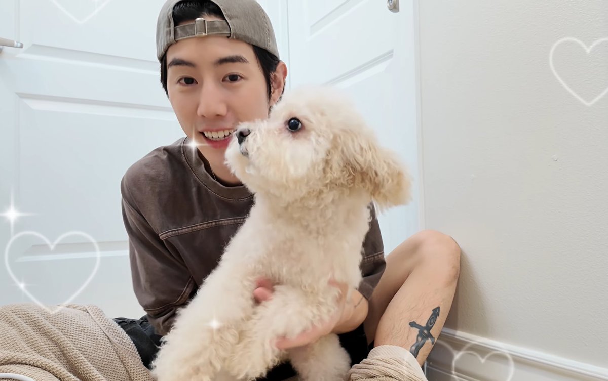 𝐀𝐝𝐨𝐡𝐨𝐥𝐢𝐜𝟗𝟑 tweet media