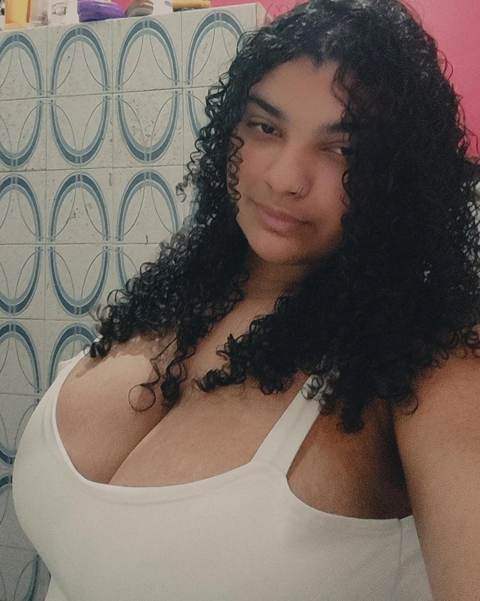 TODO DIA PUTINHAS PASSANDO VERGONHA tweet media