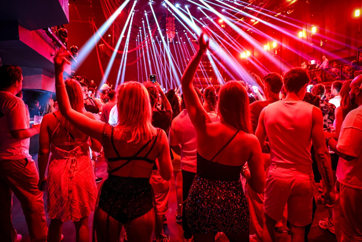 Le Parisien tweet media