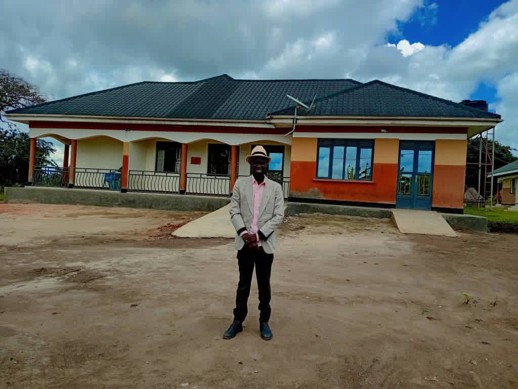 The Lens Reports tweet media