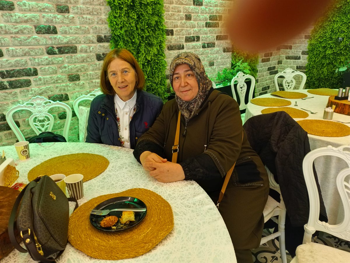 Önceki dönem AK Parti Haymana Belediye Baskanımız Özdemir Turgut'un muhterem babası Ahmet Turgut'un vefat dolayisıyla tazive zivaretinde bulunduk. Merhuma Yüce Allah'tan rahmet,kederli ailesine, yakınlarına ve sabr- cemi niyaz edivoruz.
<a href="/RTErdogan/">Recep Tayyip Erdoğan</a> <a href="/hakanhanozcan/">Hakan Han ÖZCAN 🇹🇷</a> <a href="/AkKeciorenResmi/">AK Parti Keçiören</a>