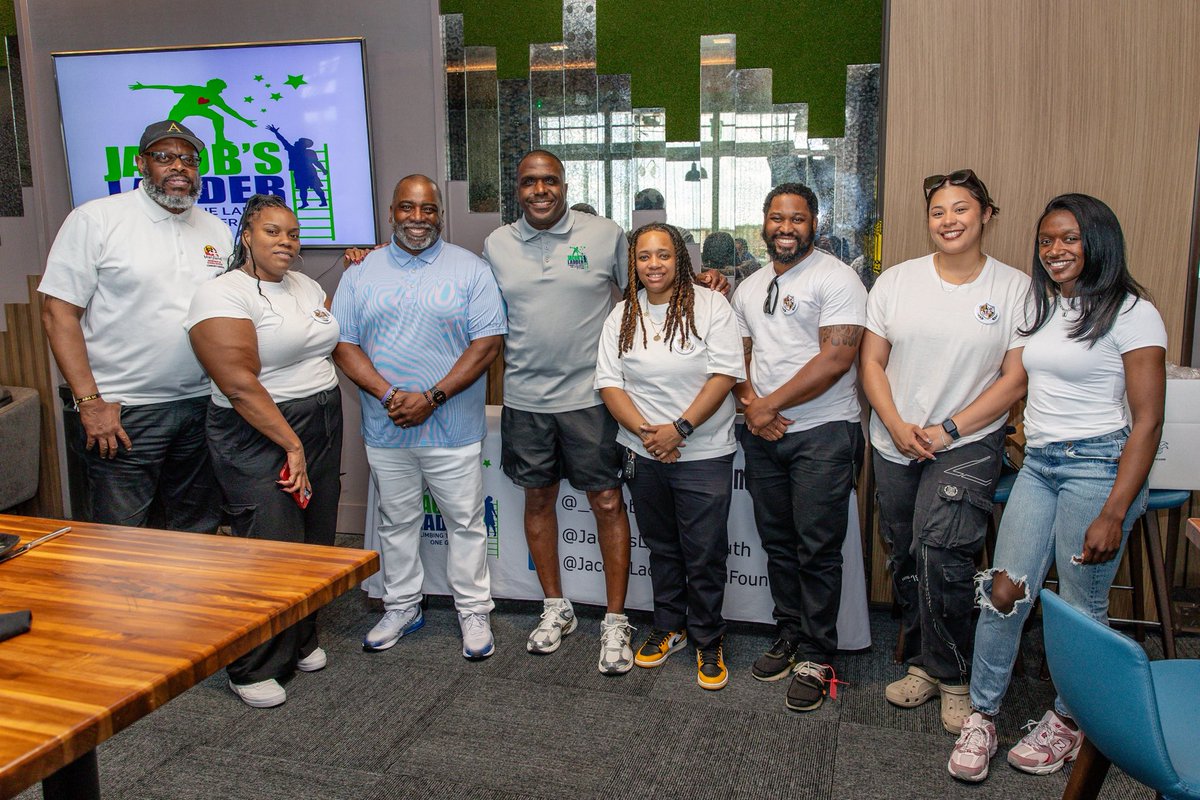 _JacobsLadder's tweet photo. Enjoying a fun-filled day of golfing, food, and an awards ceremony as we celebrate our youth at Topgolf alongside their mentors, our staff, Board of Directors, &amp; partners from the Department of Juvenile Services! ⛳🏌🏽‍♂️🎉🏆

#JacobsLadder #YouthDevelopment #CelebratingSuccess https://t.co/cnMewn5zDS