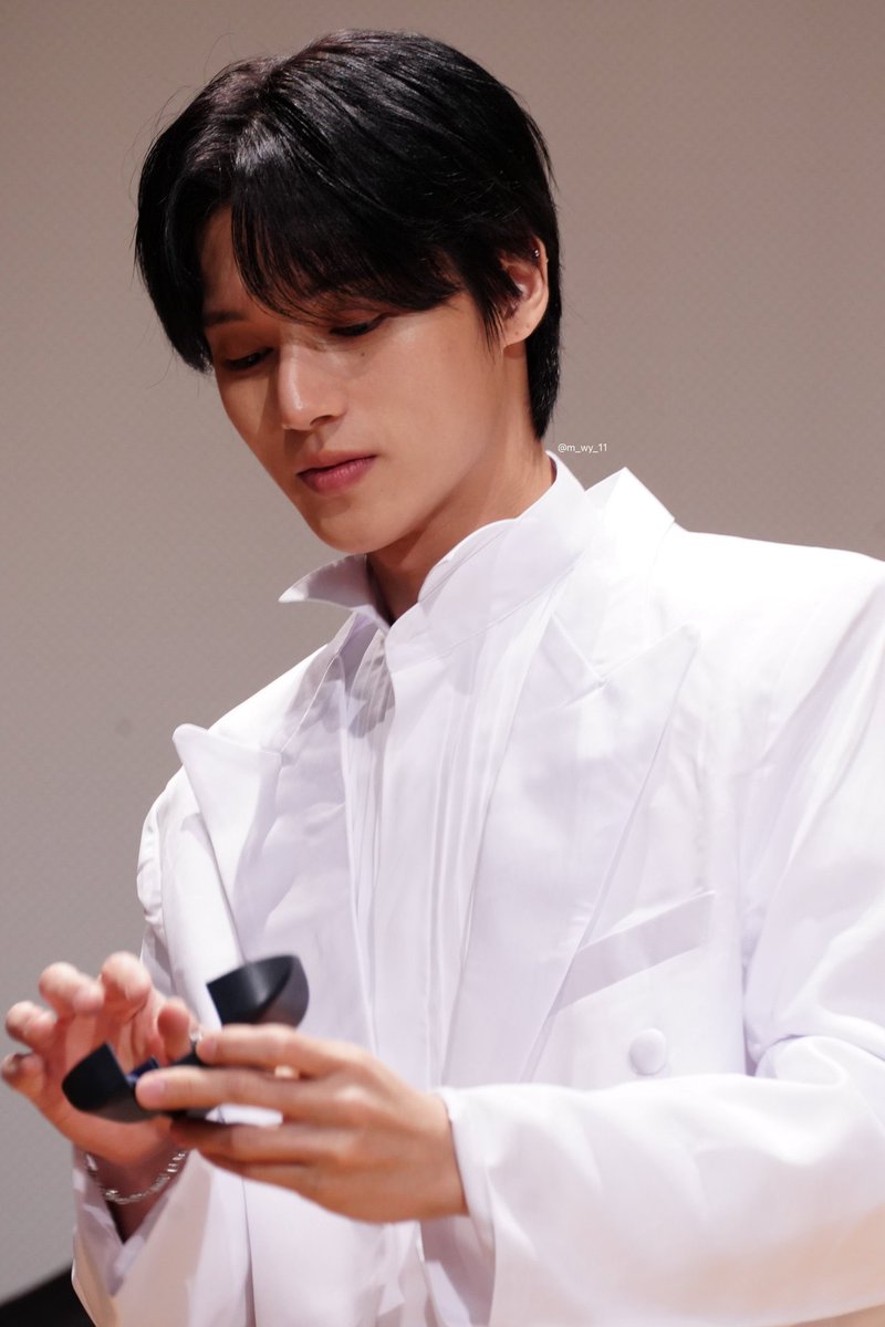 moon✦︎ tweet media