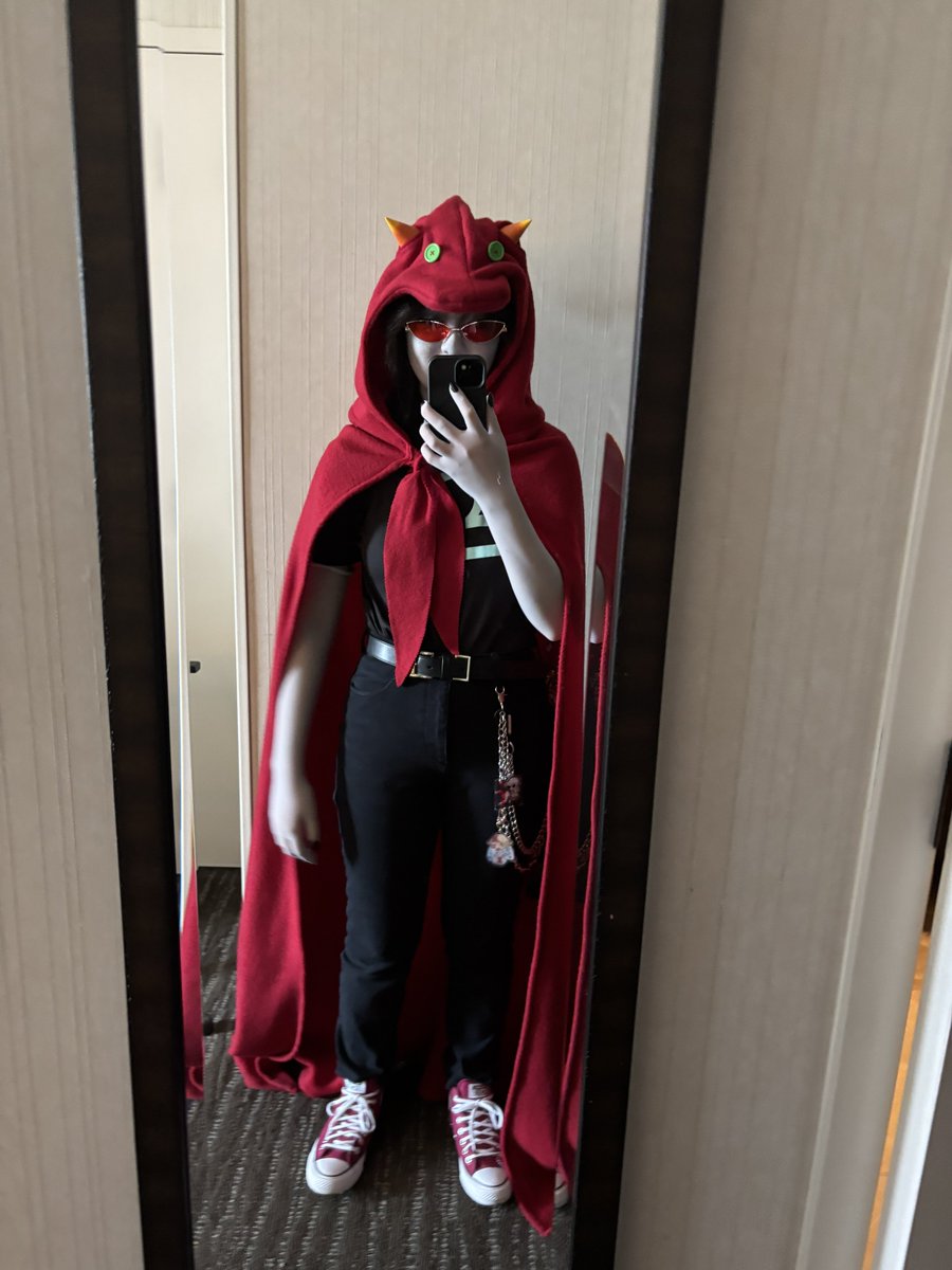 StrawberryJD tweet media