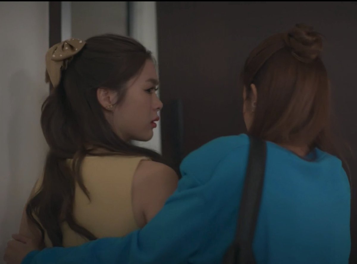 หลาหุย tweet media